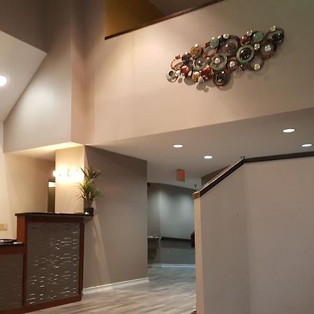 Americas Best Value Inn And Suites Lee'S Summit-Kansas City Bagian luar foto
