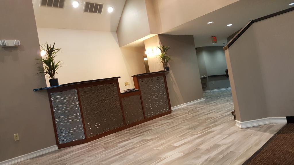 Americas Best Value Inn And Suites Lee'S Summit-Kansas City Bagian luar foto