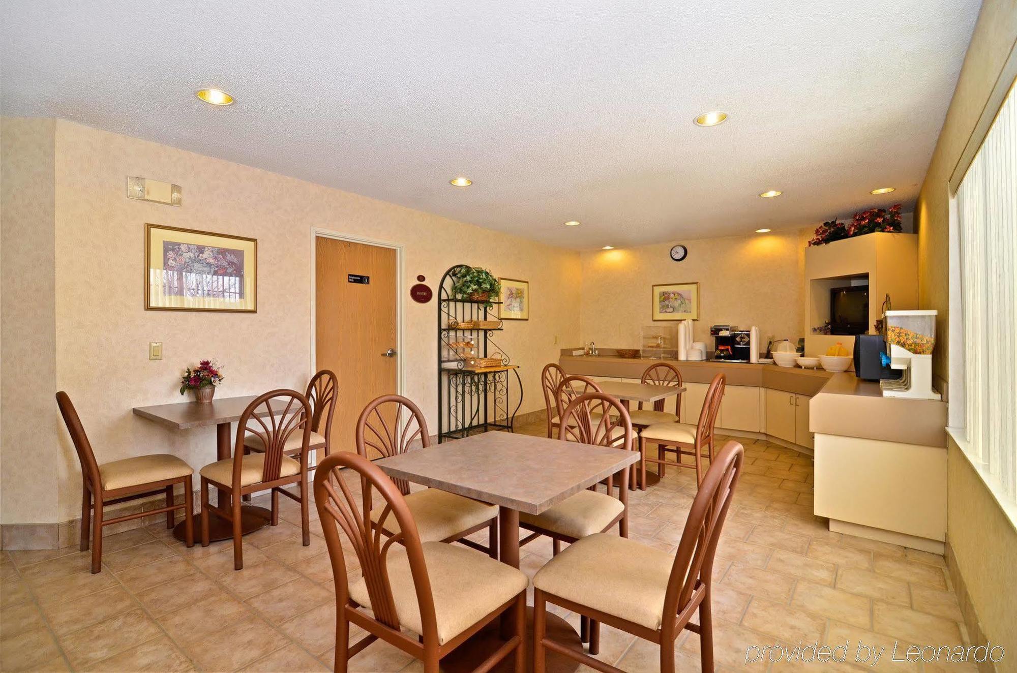 Americas Best Value Inn And Suites Lee'S Summit-Kansas City Bagian luar foto