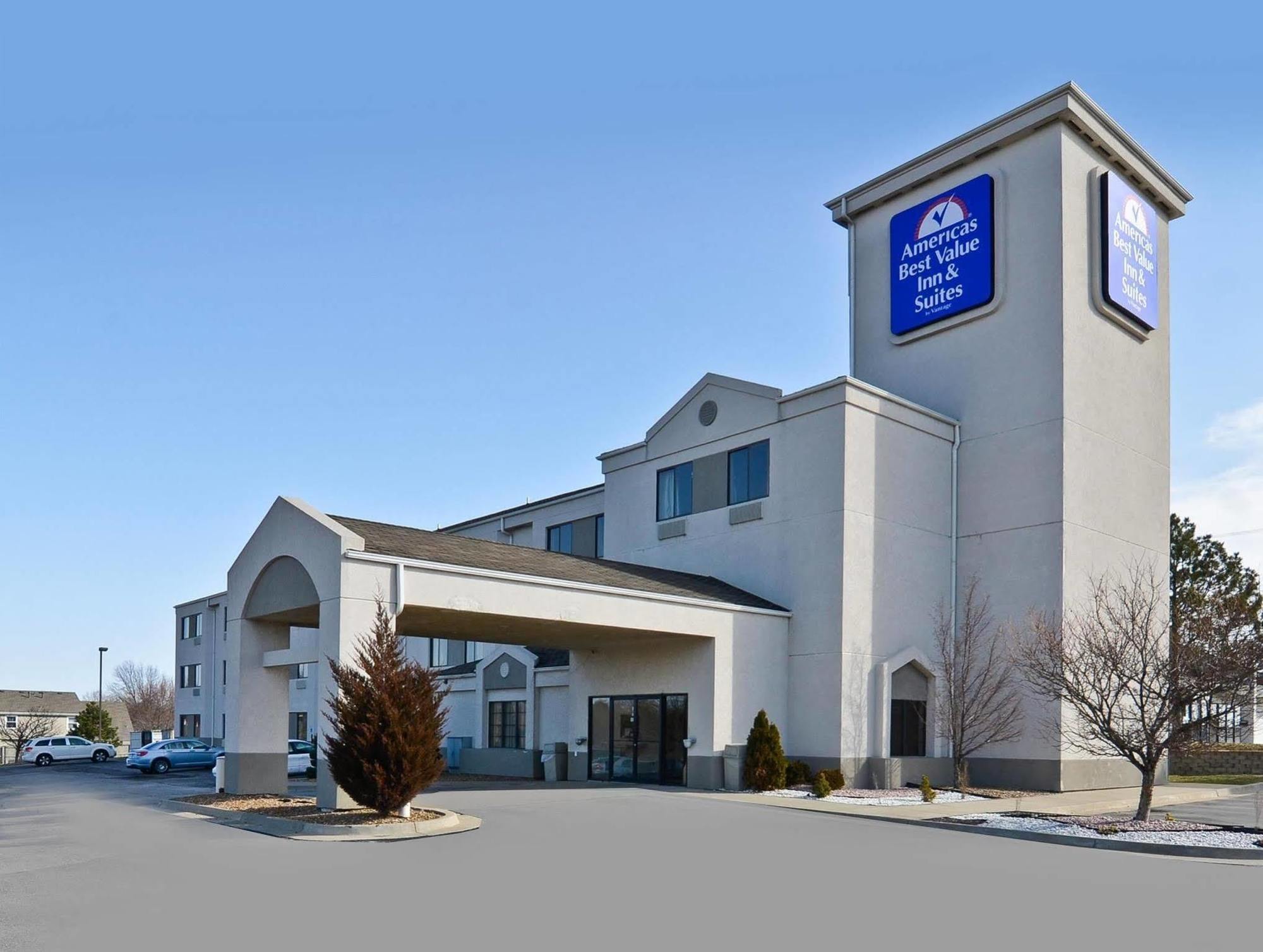 Americas Best Value Inn And Suites Lee'S Summit-Kansas City Bagian luar foto