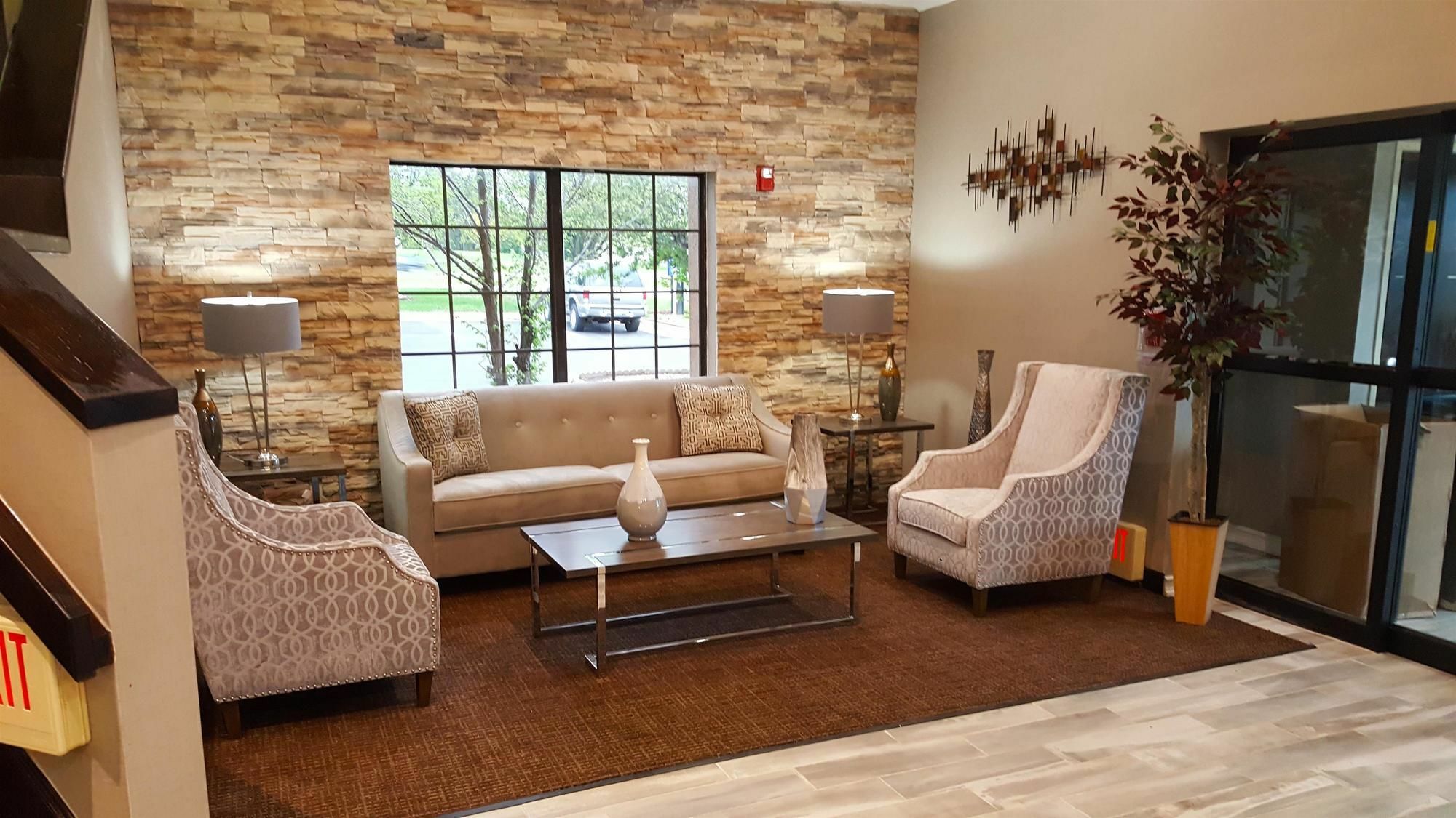 Americas Best Value Inn And Suites Lee'S Summit-Kansas City Bagian luar foto